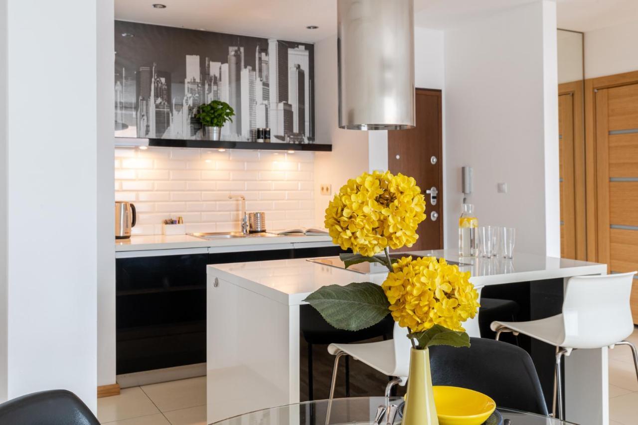 Modern Apartments With Free Parking Spot Краков Экстерьер фото