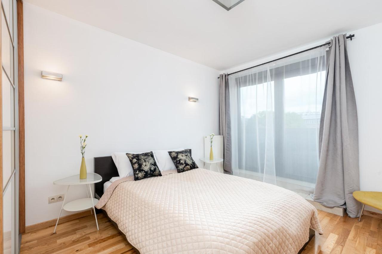 Modern Apartments With Free Parking Spot Краков Экстерьер фото