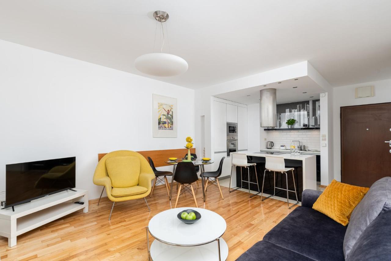 Modern Apartments With Free Parking Spot Краков Экстерьер фото