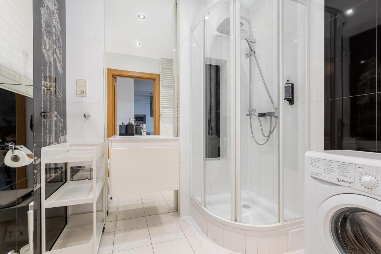 Modern Apartments With Free Parking Spot Краков Экстерьер фото